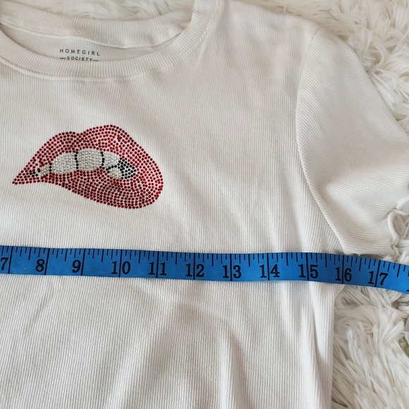 HOMEGIRL Society Baby Tee Rhinestone Lips White Cropped Top - Picture 7 of 7